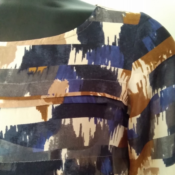 CLUB MONACO 💯% Silk Tiered Blouse - Picture 6 of 8